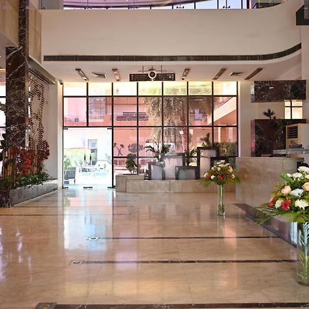 Club Florence グルガウン エクステリア 写真